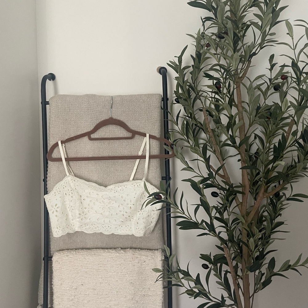 madewell eyelet crop top